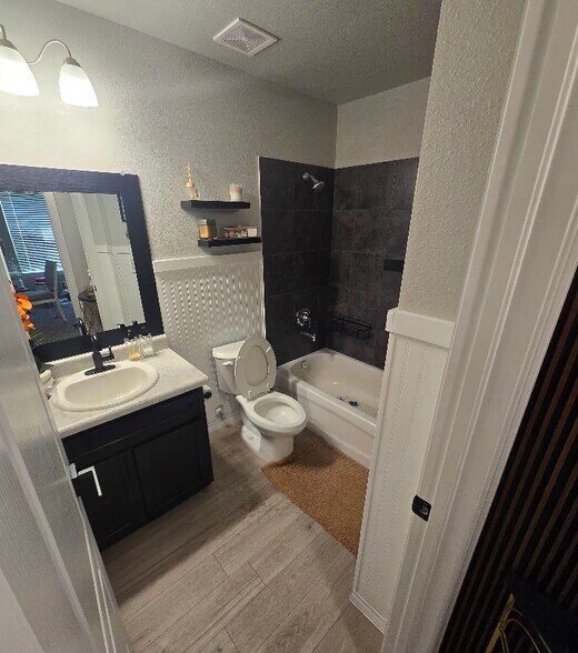 Building Photo - 14605 Mescal Bean Ct