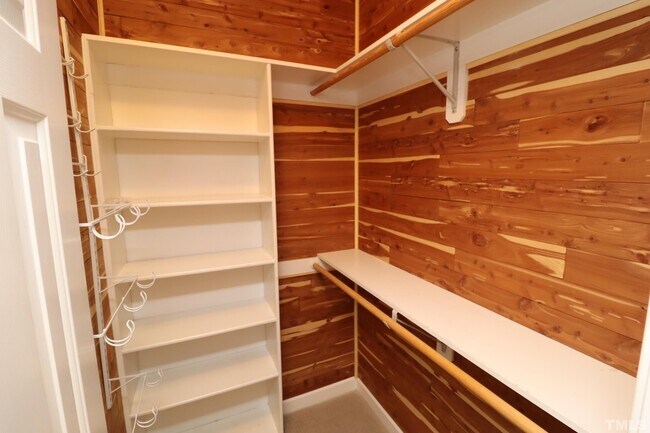 Building Photo - 100 Pebble Ridge Farms Ct