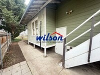 Building Photo - 506 S Naches Ave