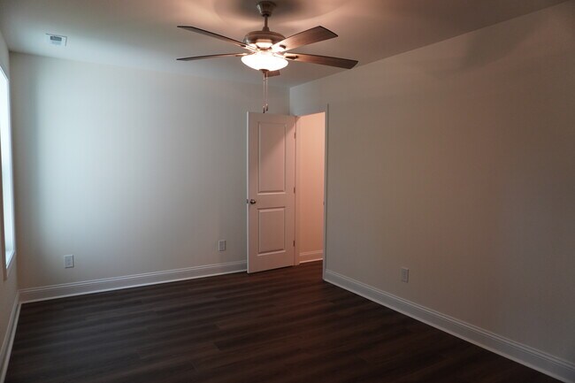 Building Photo - 385 Buhmann Dr