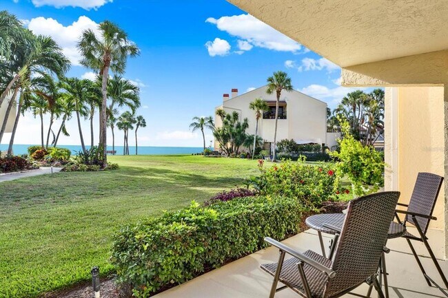 Building Photo - 7530 Sunshine Skyway Ln S