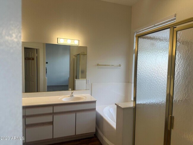 Building Photo - 2613 S 157th Dr