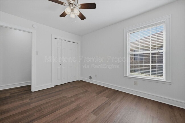 Building Photo - 3118 Normandy Dr