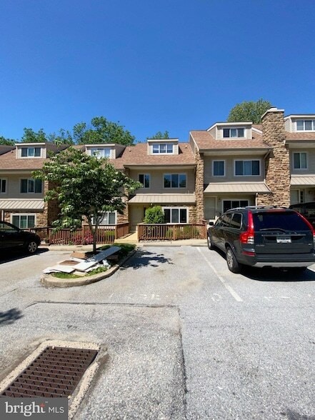 Building Photo - 326 Brigade Ct
