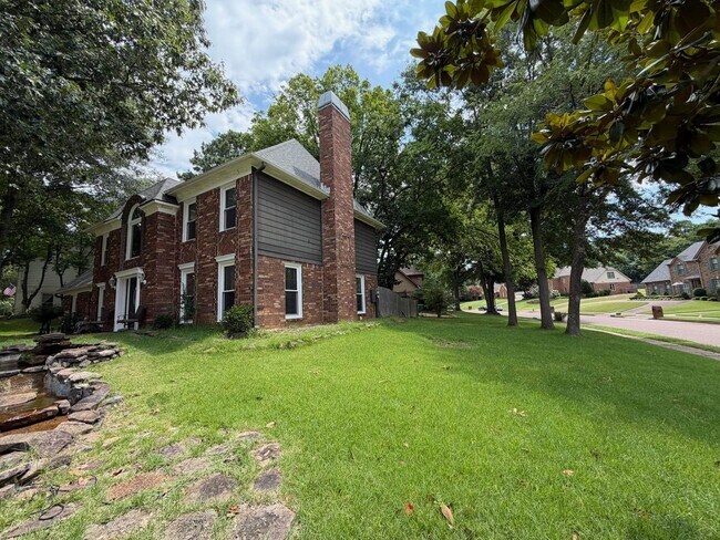 Building Photo - 2910 Foster Dale Cove