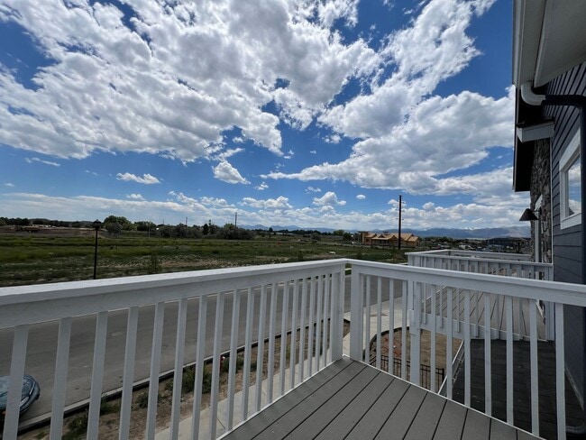 Building Photo - Brand New Townhome with fine finishes ready for you to enjoy. Great views!