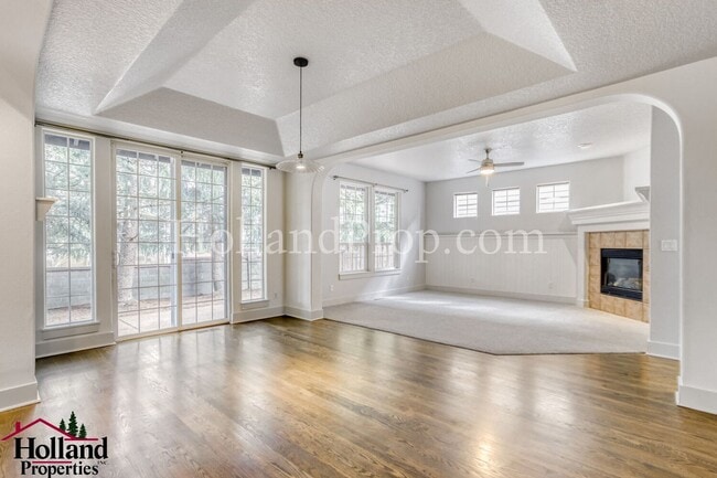 Building Photo - Beautifully Home Near Waterhouse Trail & Lake