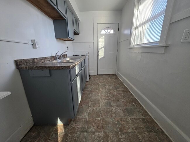 Building Photo - 1515 Taylor Ave