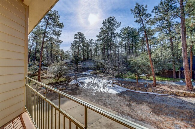 Building Photo - Beautiful home in the Mountain Club!