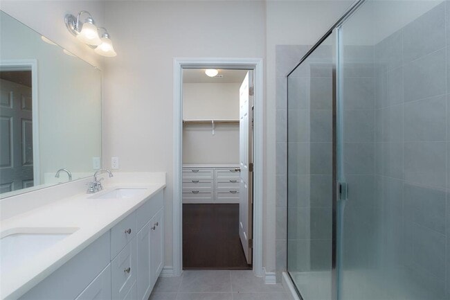 Building Photo - 5304 Golden Canary Ln