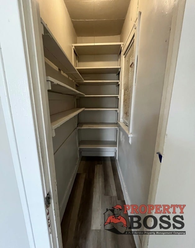 Building Photo - 519 W Columbus Dr