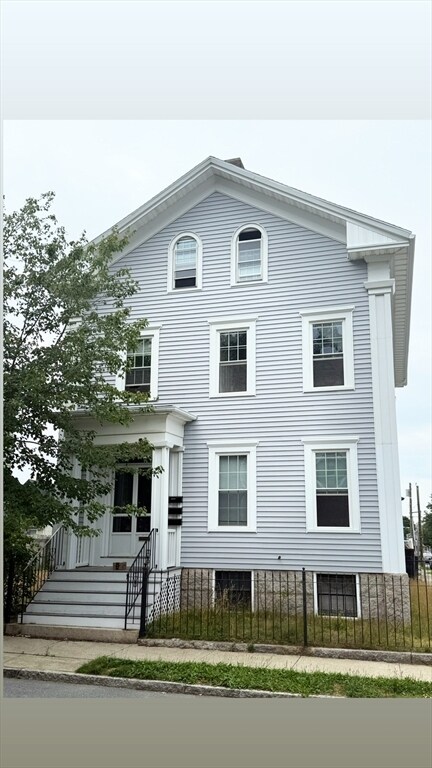 Primary Photo - 65 Chestnut St
