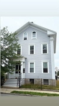 Building Photo - 65 Chestnut St