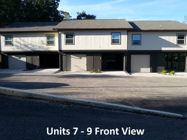 Building Photo - 8200 Scenic Hwy