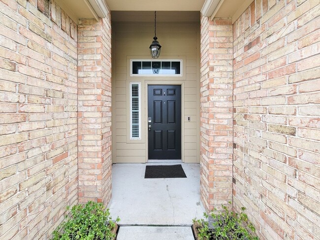 Building Photo - Welcome to this charming one-story home fe...