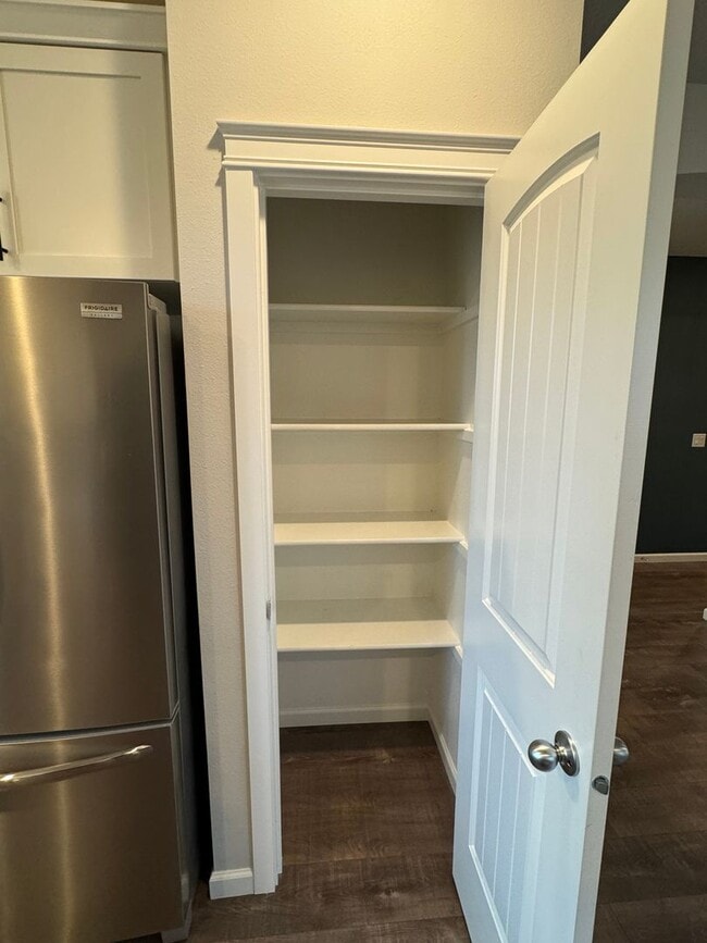 Building Photo - Charming 3-Bedroom Home