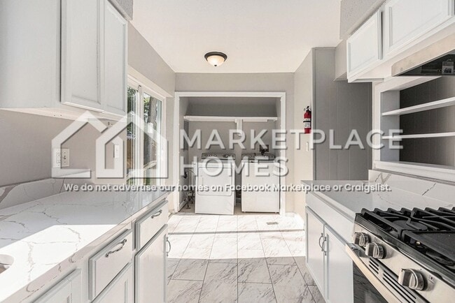 Building Photo - 590 Calder Ave