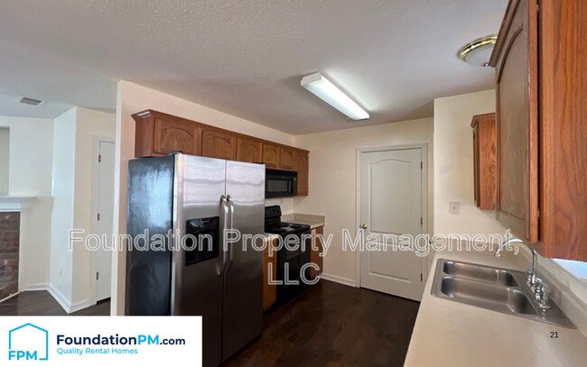 Building Photo - 9115 Cinderhill Cove W