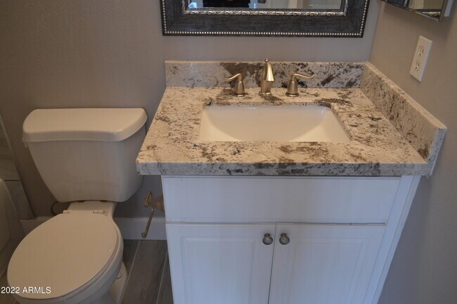 Building Photo - 1701 E Colter St