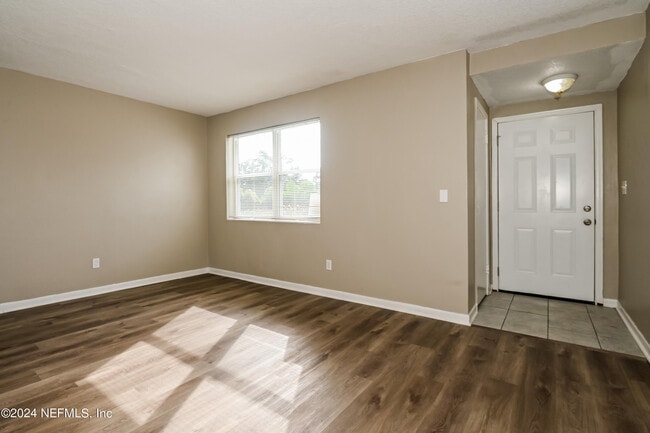 Building Photo - 2536 Emily Ln