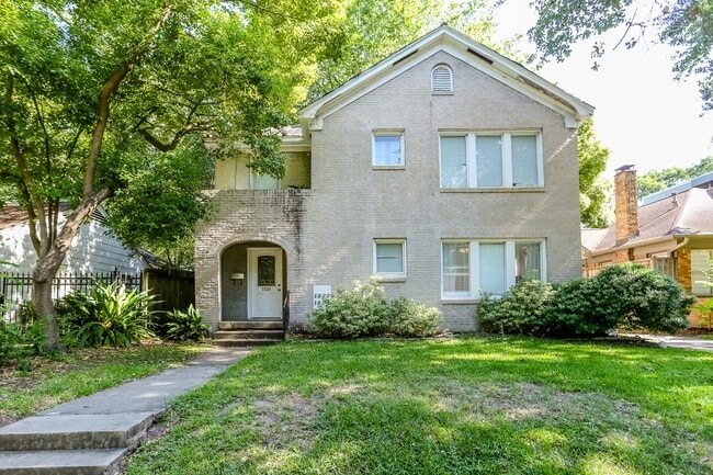 Building Photo - 1822 Kipling St