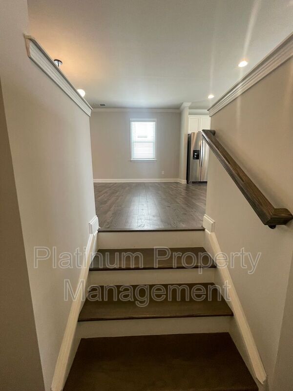 Building Photo - 1631 Venture Pt Wy