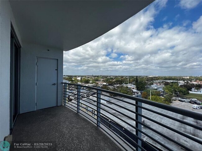 Building Photo - 1830 Radius Dr