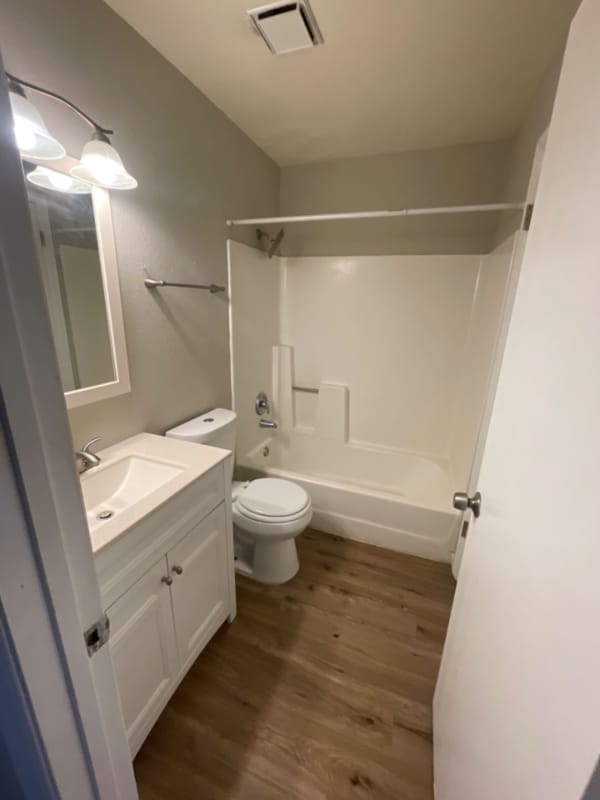 Building Photo - 61 N May