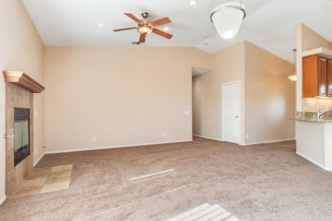 Building Photo - 3 Bedroom home in the beloved Joshua Tree area