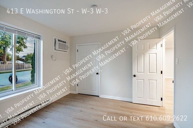 Building Photo - 413 E Washington St