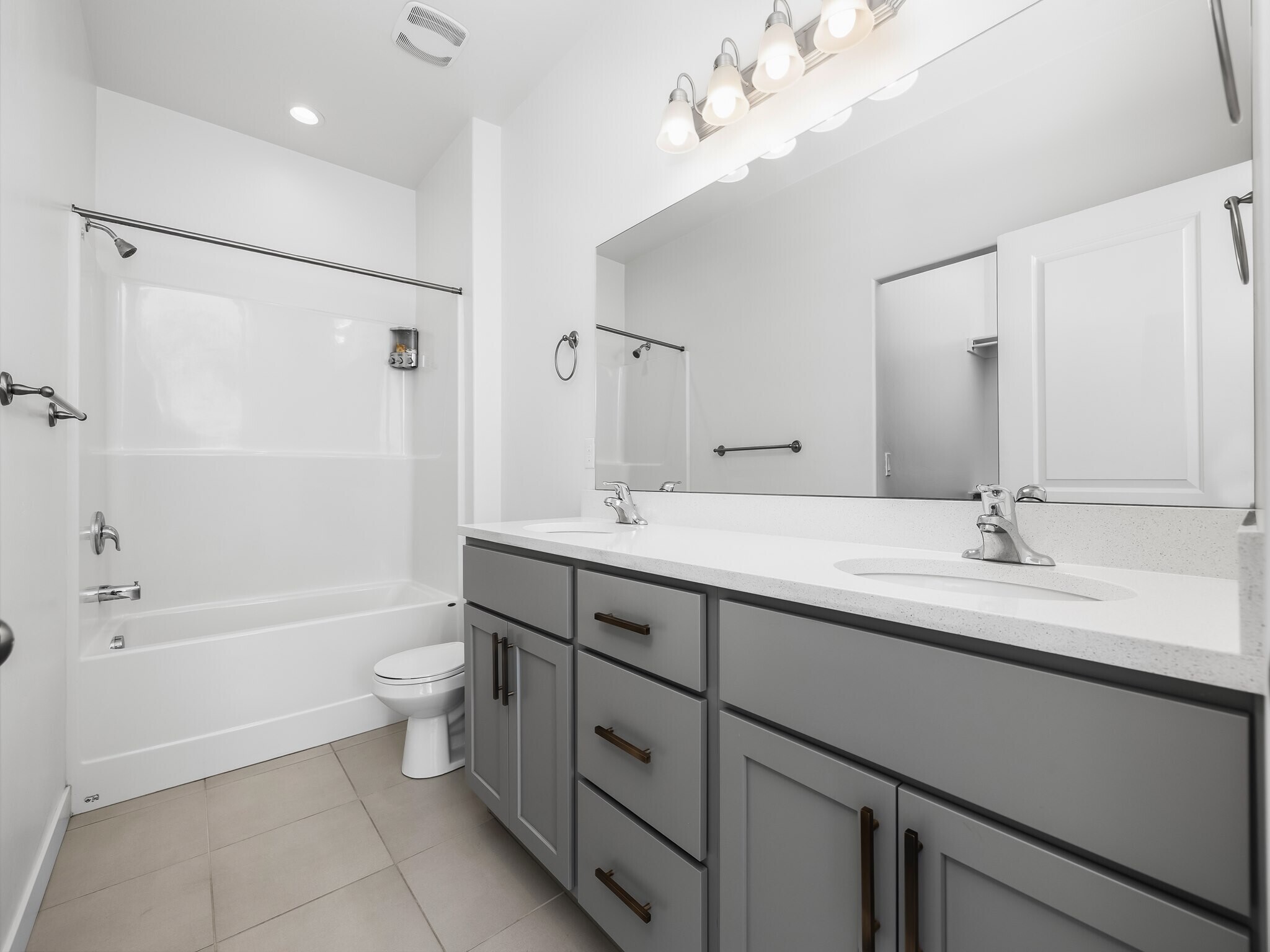 Building Photo - 439 S Meadow Garden Rd