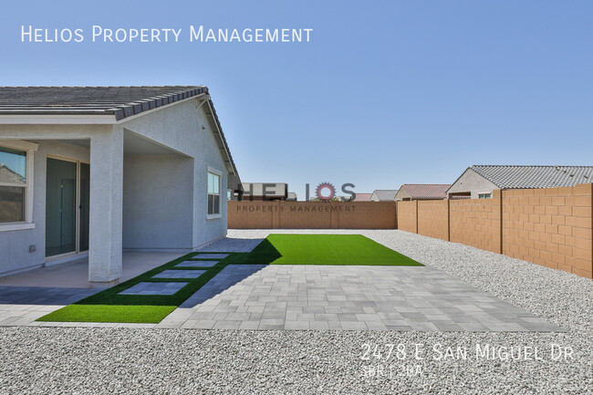 Building Photo - 2478 E San Miguel Dr
