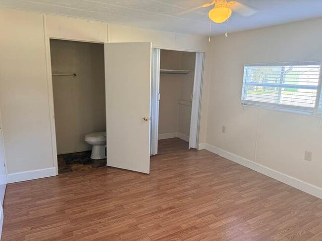 Building Photo - 1208 Lee St