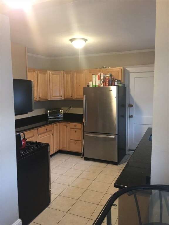 Building Photo - 33 Fifield St