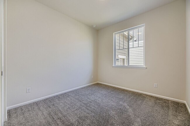 Building Photo - Beautiful 4-Bedroom Ranch Home in highly s...