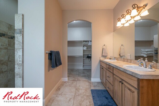 Building Photo - Minimally Furnished home in Little Valley!