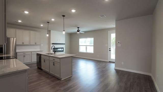 Building Photo - 1606 Governors Blvd