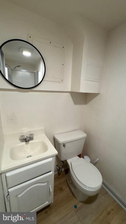 Building Photo - 436 Westshire Dr