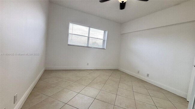Building Photo - 4117 Bougainvilla Dr
