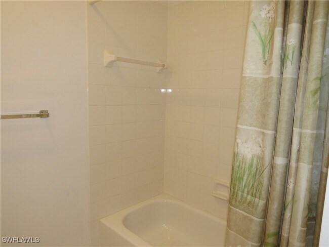 Building Photo - 6198 Towncenter Cir