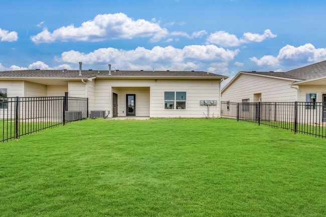 Building Photo - Auburn Villas- Charley Plan