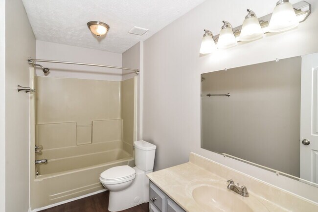 Building Photo - 411 St Francis Ave