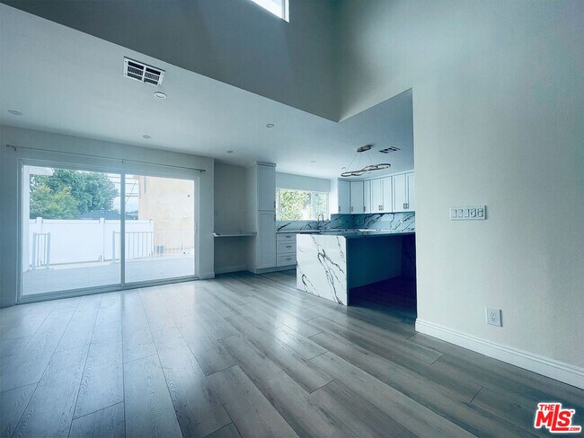 Building Photo - 22131 Victory Blvd