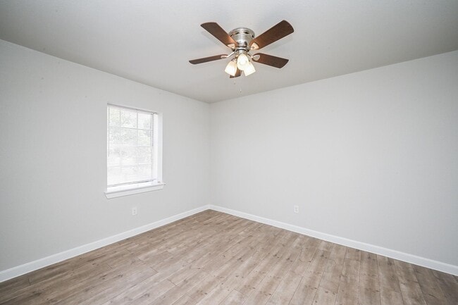 Building Photo - 1518 East Ave