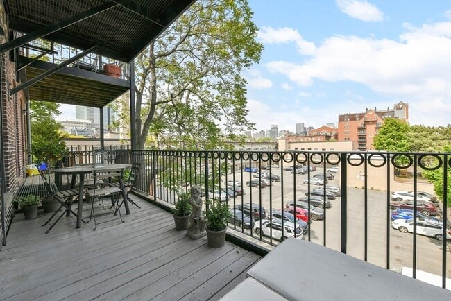 Building Photo - 25 Dartmouth St