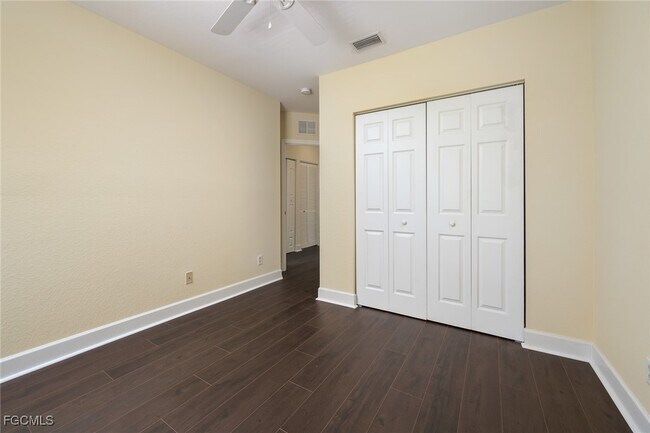 Building Photo - 9745 Roundstone Cir