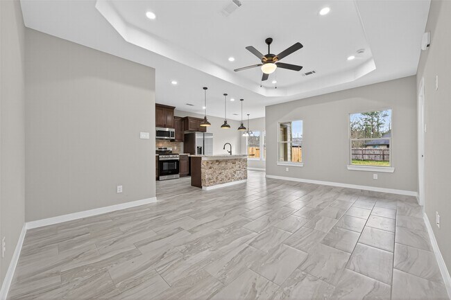 Building Photo - 1107 Lyle W Ave