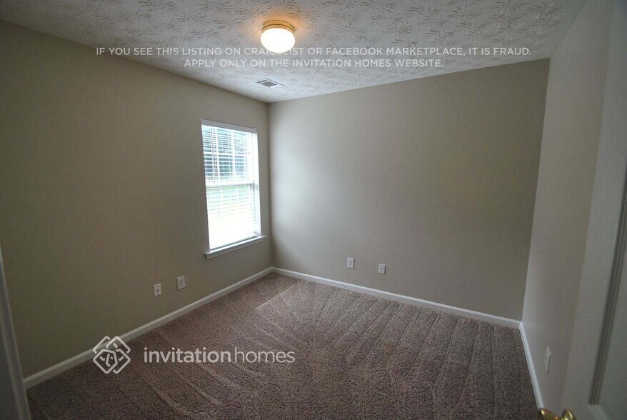 Building Photo - 2635 Essex Ct