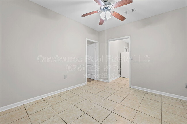 Building Photo - 4211 Crestside Rdg SW