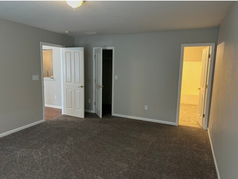 Building Photo - 543 Murphy Ln